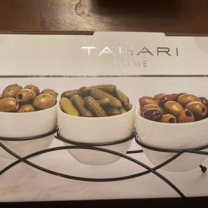 TAHARI 4PC Serving Set